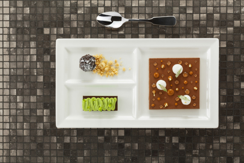 Assiette à compartiments rectangulaire ivoire porcelaine vitrifiée 38,8x21,3 cm Classic Gourmet Rak