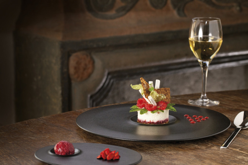 Assiette coupe creuse rond noir porcelaine vitrifiée Neo Fusion Rak