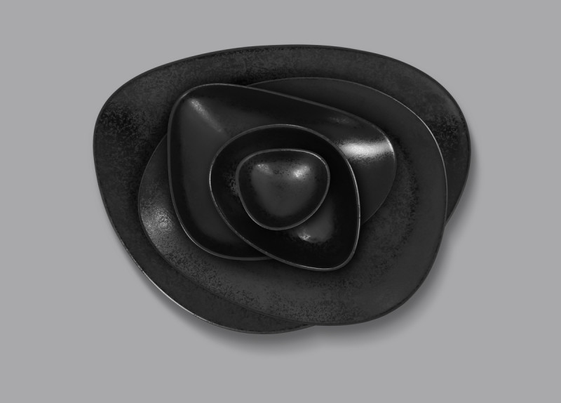 Assiette plate noir porcelaine vitrifiée 26,8x21,5 cm Shaped Rak