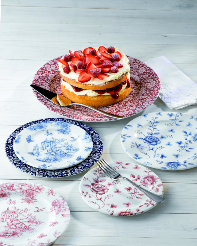 Assiette plate rond Rose Chintz Cranberry porcelaine Ø 17 cm Vintage Prints Churchill