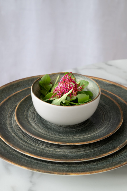 Assiette coupe rond gris anthracite porcelaine Ø 25 cm Terra Pro.mundi